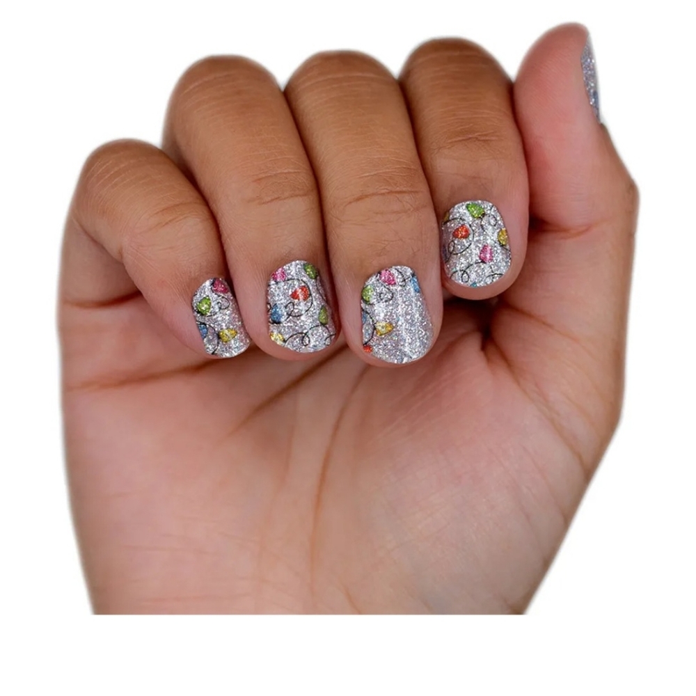 Holiday De-Light Nail Strips - Picture 2 of 3